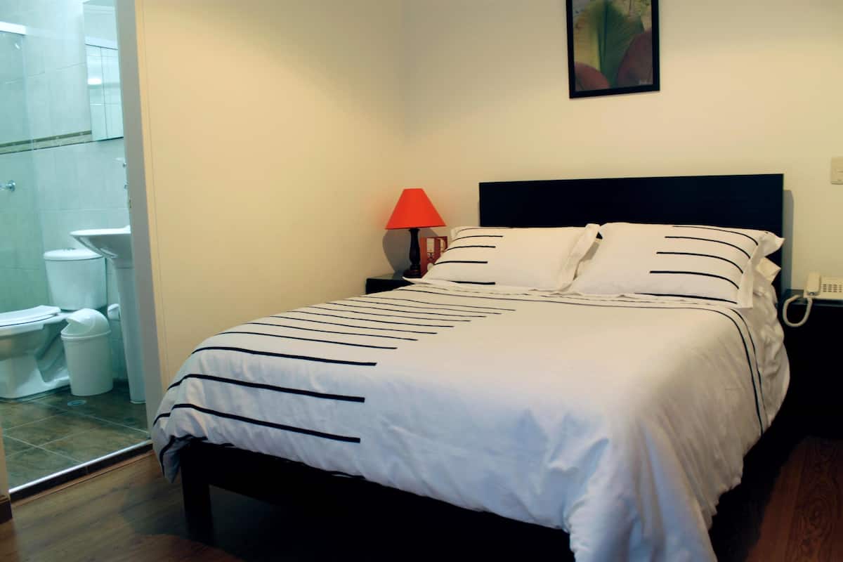 Select Comfort beds, in-room safe, desk, iron/ironing board (on request)