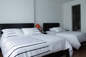Select Comfort beds, in-room safe, desk, iron/ironing board