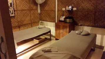 Behandelingskamers voor koppels, hotstone-massages, Zweedse massages