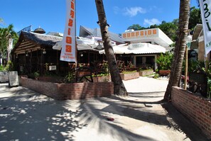 Property grounds - Surfside Boracay Resort (Boracay Island)