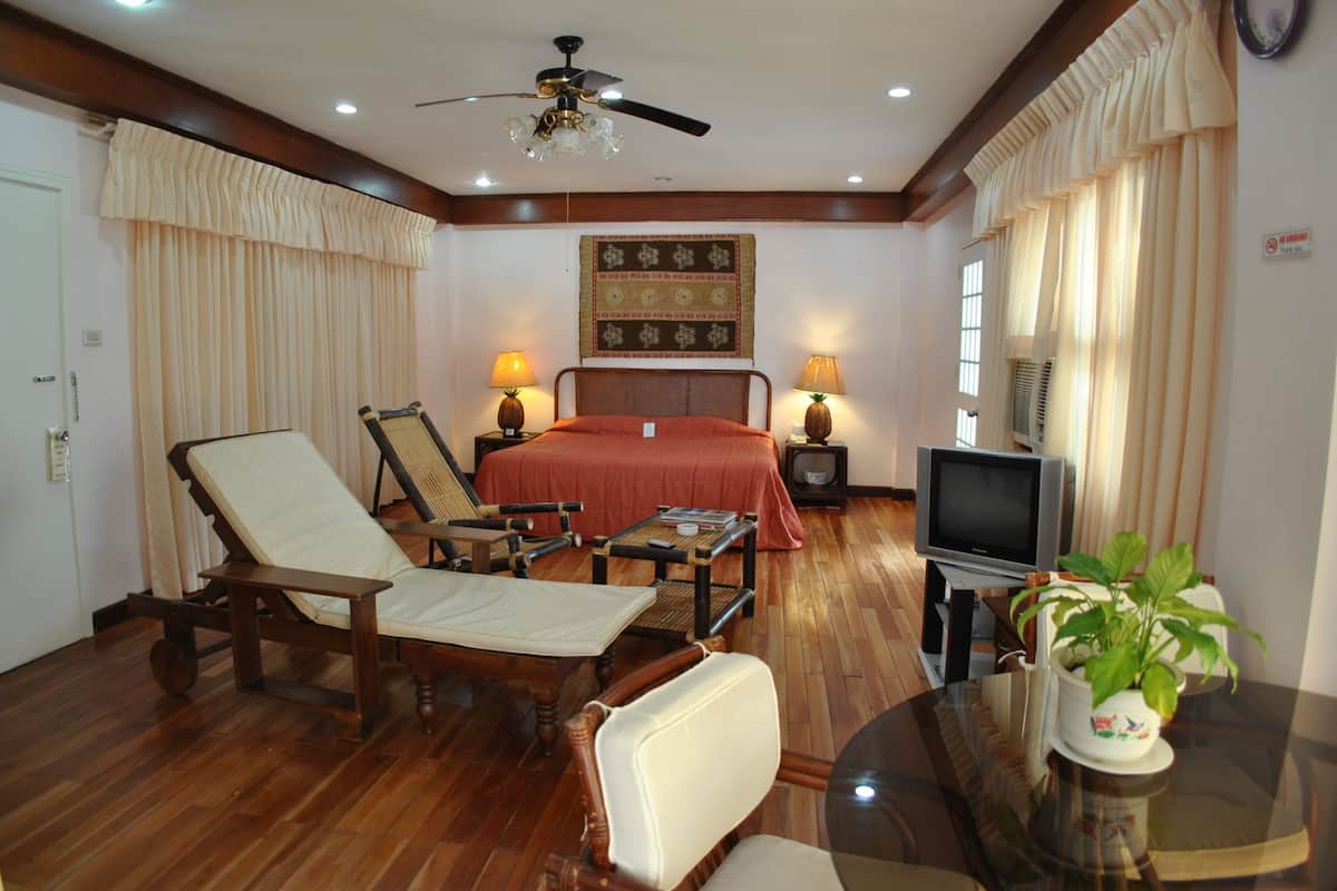Suite junior, vista al mar ( 2F ) | 1 habitación, minibar, caja de seguridad en la habitación y wifi gratis