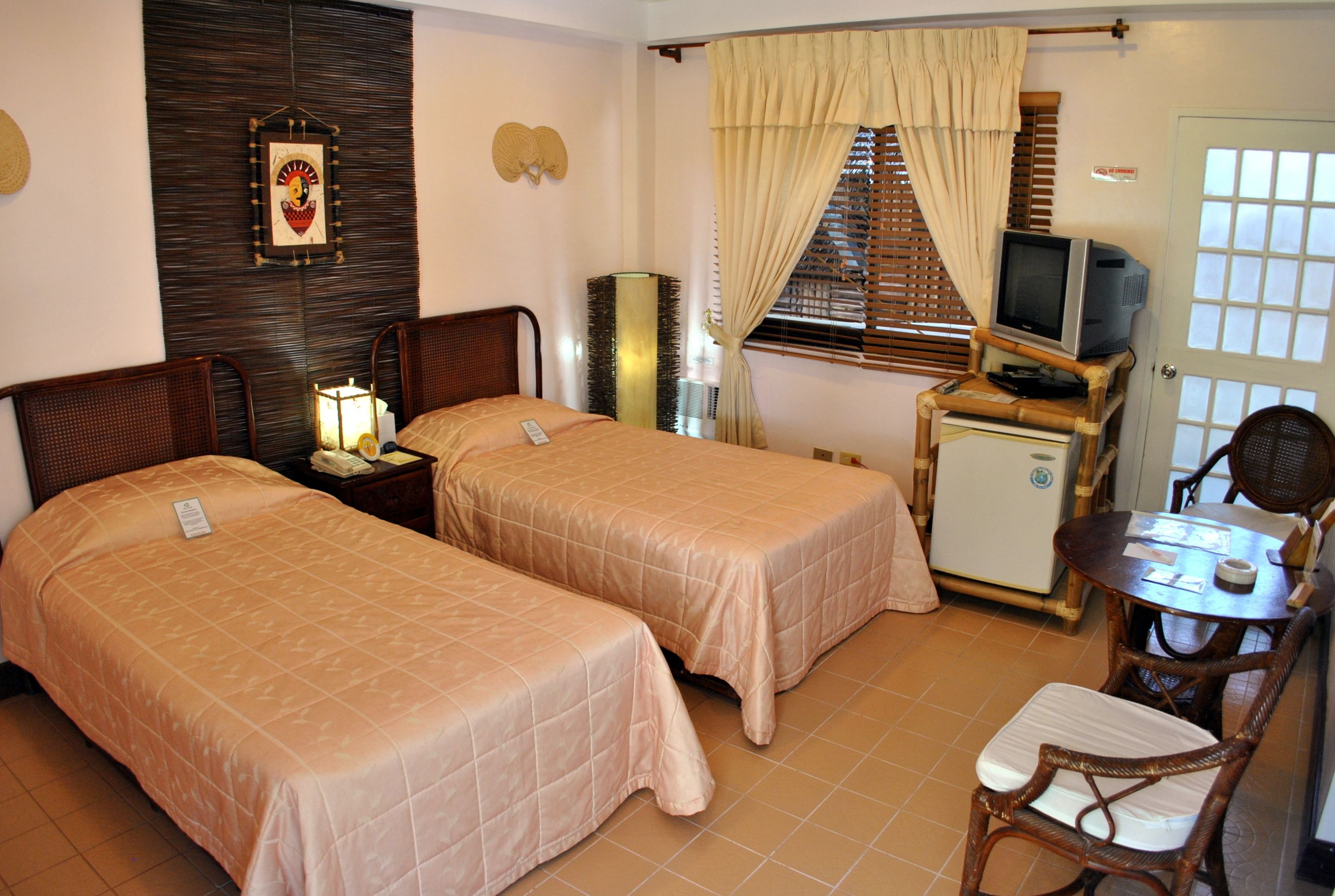 superior twin room, garden view ( 2f ) | 1 bedroom, minibar, in-room safe, free wifi
