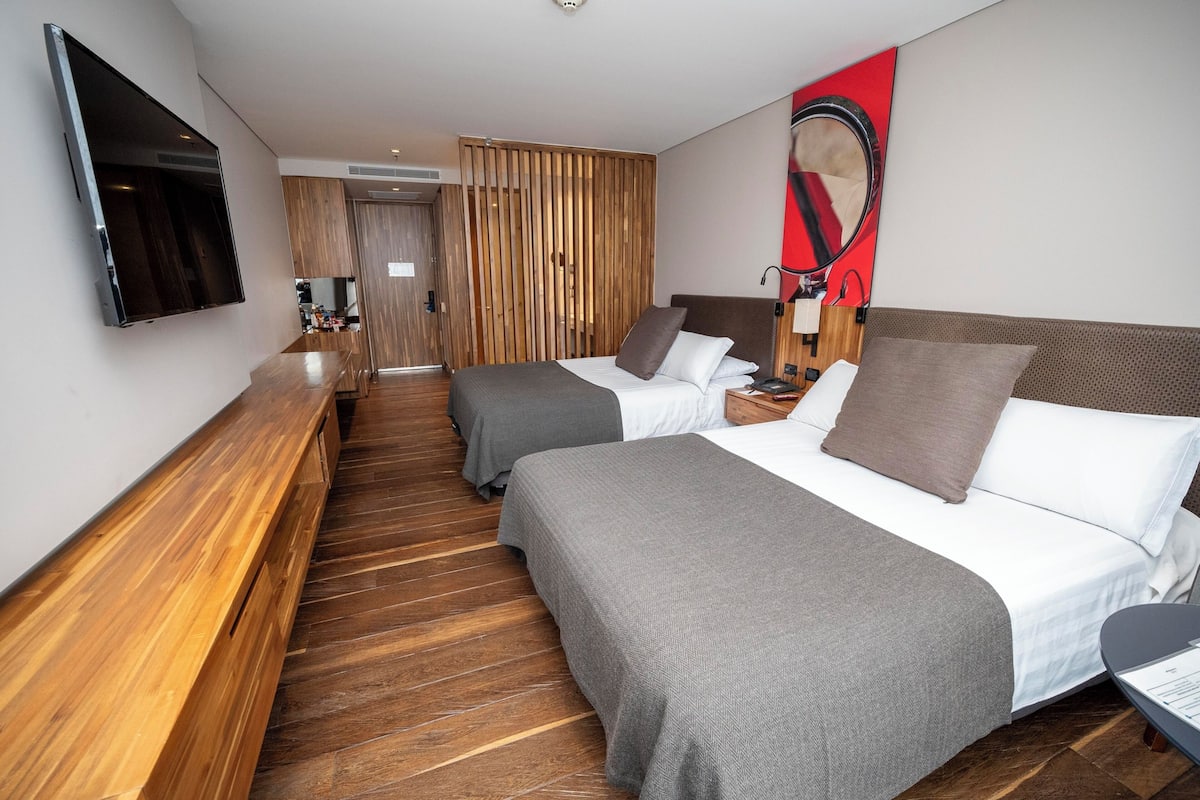 Quarto standard, 2 camas de solteiro | Roupas de cama premium, cofres nos quartos, escrivaninha