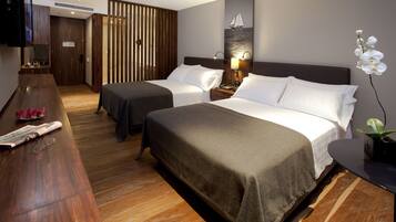 Standard Room, 2 Single Beds | Premium bedding, in-room safe, desk, laptop workspace