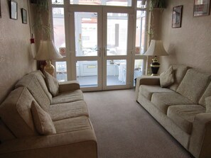 Flat-screen TV - Sussex Hotel (Blackpool)