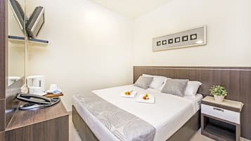 Superior Double Room, 1 Queen Bed | Desk, blackout drapes, free WiFi, bed sheets