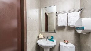 Kamar Double Superior, 1 Tempat Tidur Queen | Kamar mandi