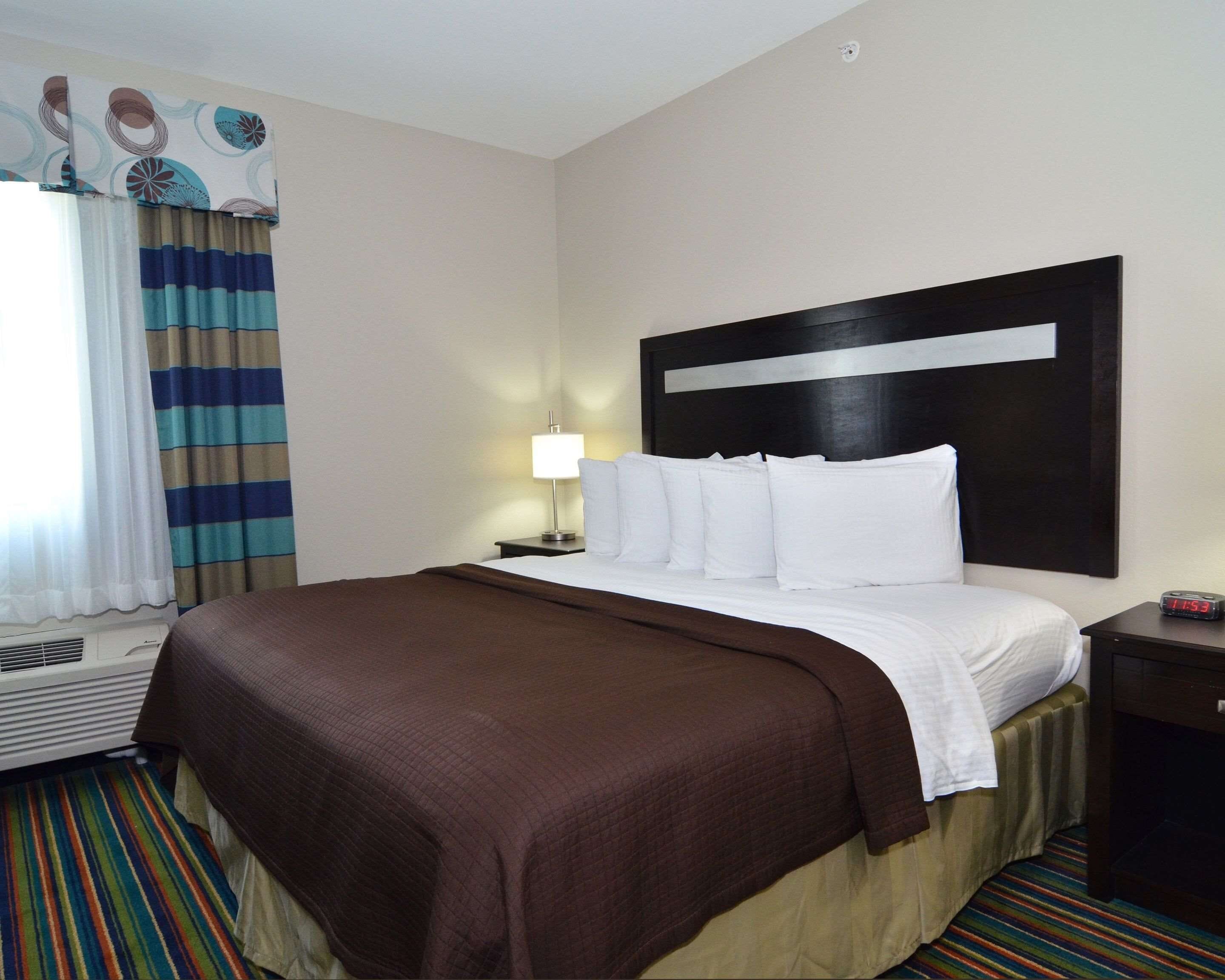suite, 1 king bed with sofa bed, non smoking | iron/ironing board, free cots/infant beds, rollaway beds, free wifi