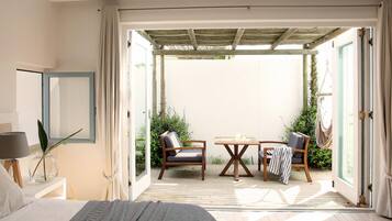 Habitación clásica doble, vistas al patio | Terraza o patio