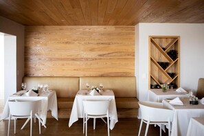 Dining - Strandloper Ocean Boutique Hotel (Paternoster)