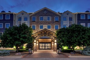Exterior - Staybridge Suites Bismarck by IHG (Bismarck)