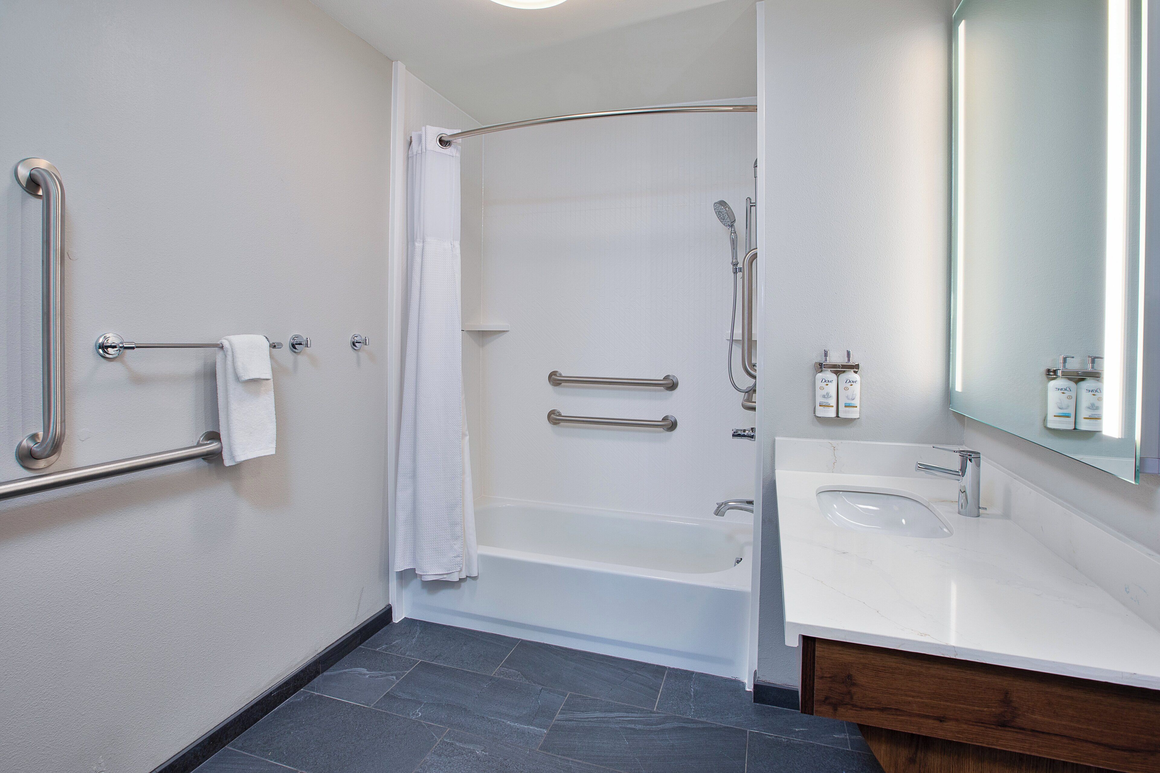 1 bedroom, premium bedding, pillow-top beds, desk