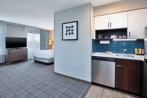 Studio Suite, 1 Queen Bed, Kitchen (Walk In Closet) | Premium bedding, pillow-top beds, desk, blackout curtains - Staybridge Suites Bismarck by IHG (Bismarck)