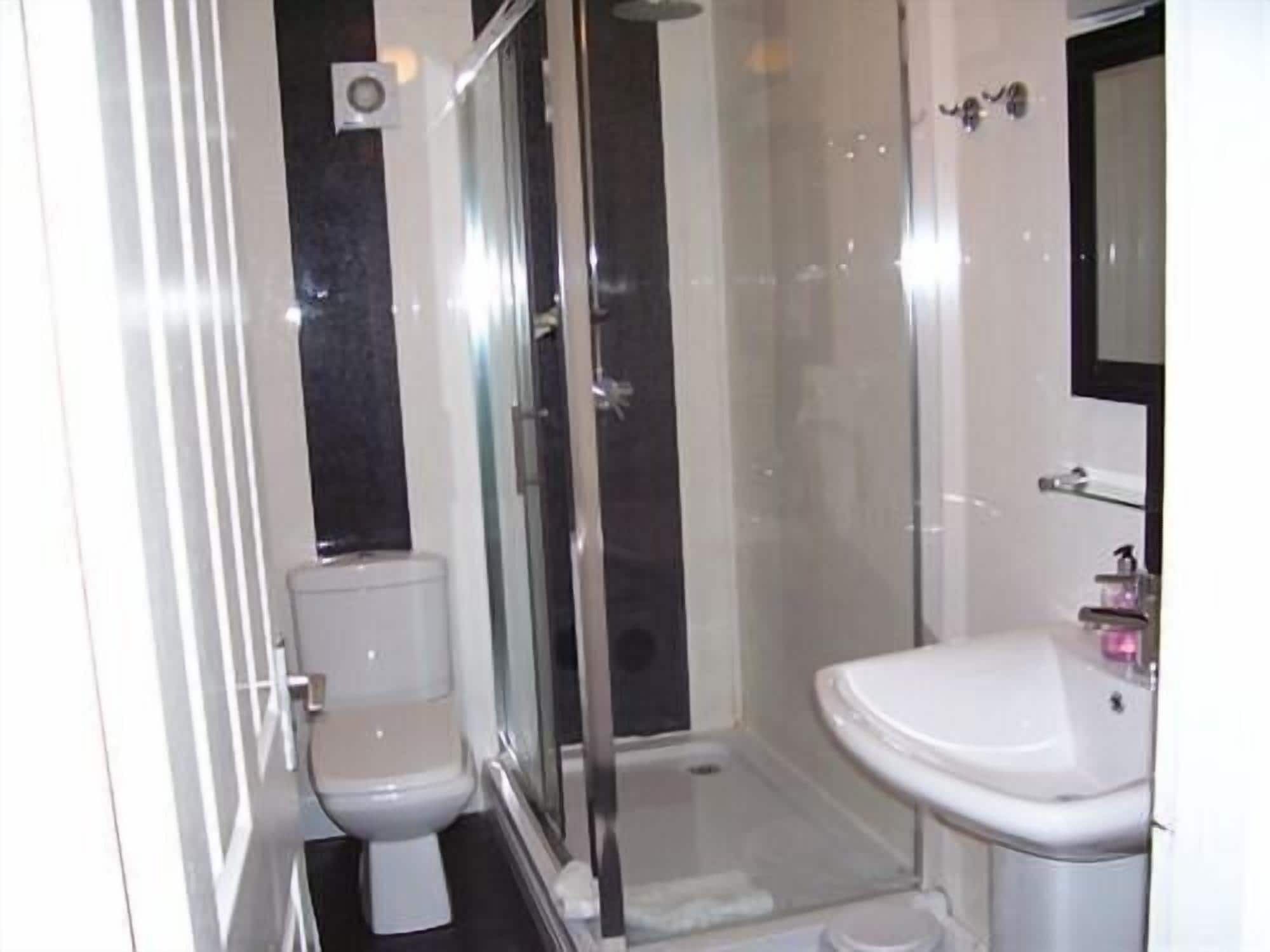 Bathroom | Shower, bathrobes, slippers