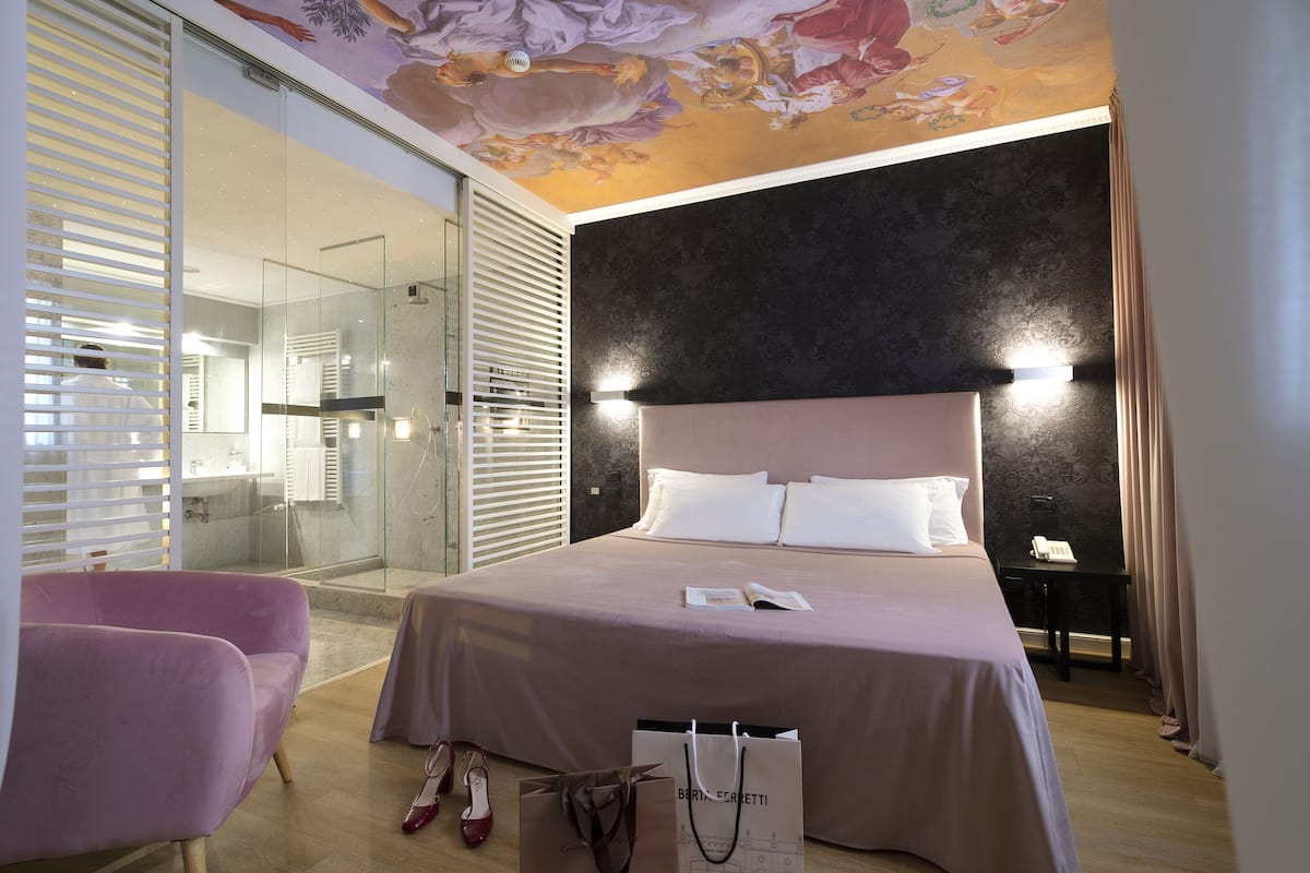 1 Schlafzimmer, Minibar, Zimmersafe, Schreibtisch