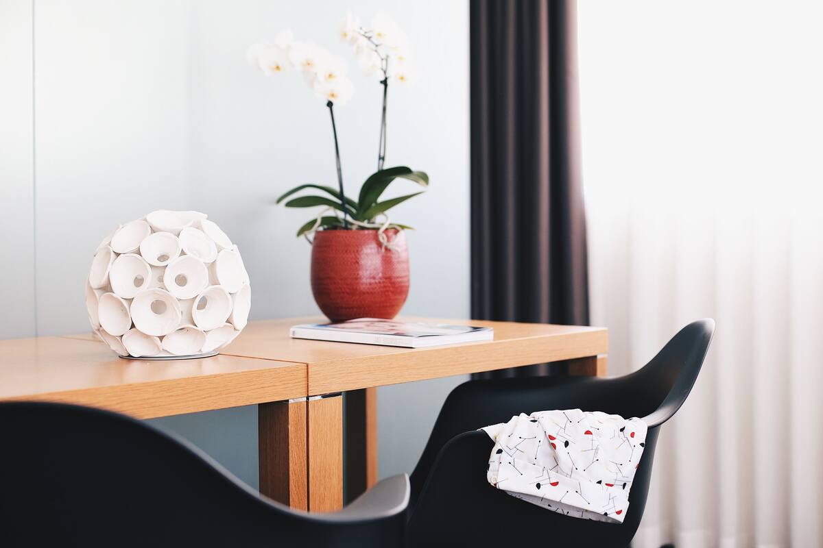 Junior Suite, Mountain View | Living area | TV