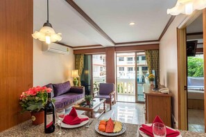 32-tommers LCD-tv med kabelkanaler, tv