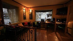 Unclassified image, 5 of 45, button - Hotel Iberia (Montevideo)