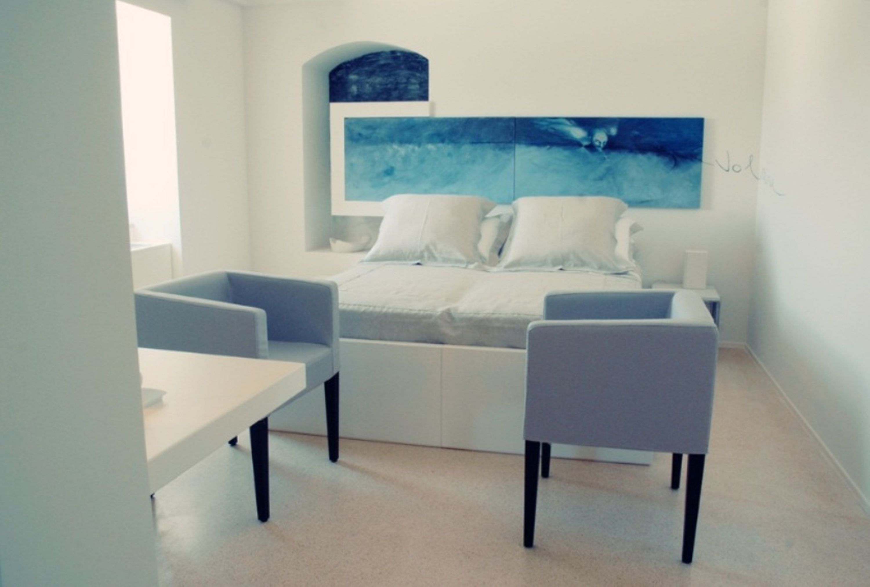 premium bedding, minibar, in-room safe, individually decorated