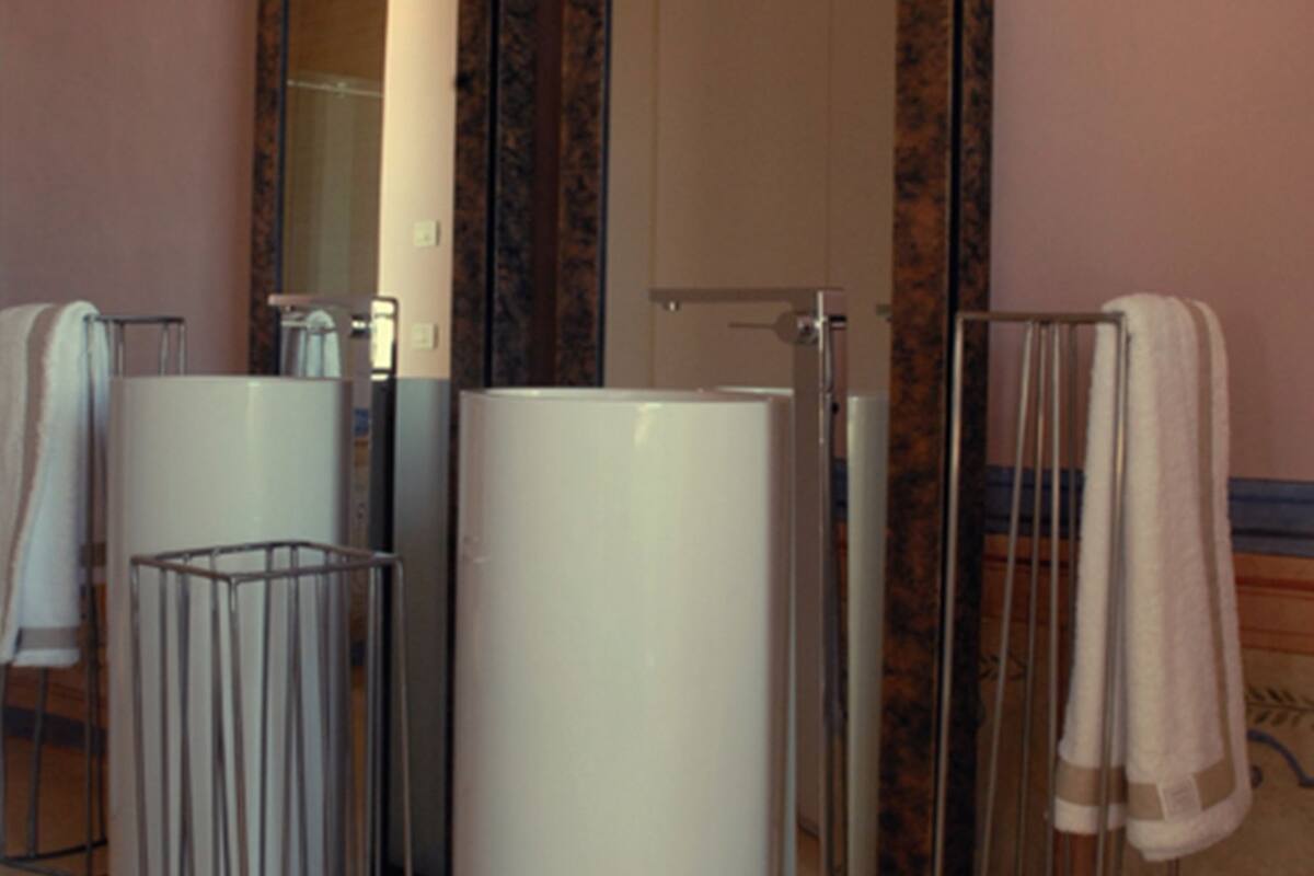 shower, free toiletries, hair dryer, dressing gowns