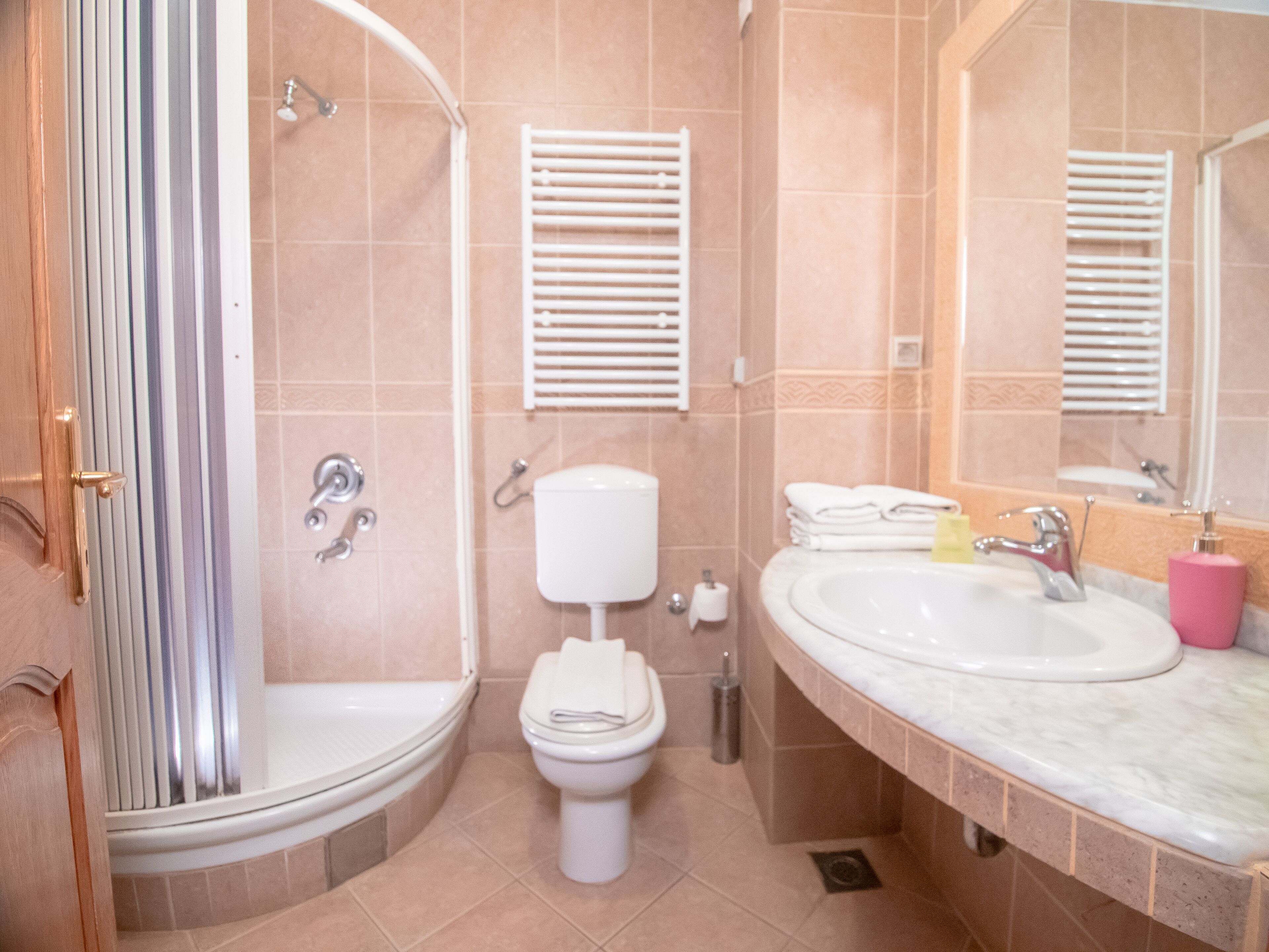 comfort triple room, balcony, partial ocean view | bathroom | shower, free toiletries, hair dryer, towels