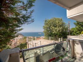 Panoramic Apartment | Terrace/patio
