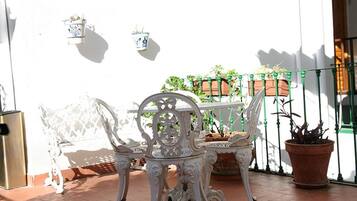 Tempat makan outdoor