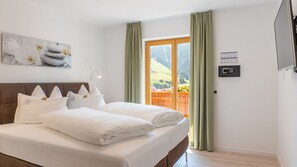 Standard-Doppelzimmer, Bergblick