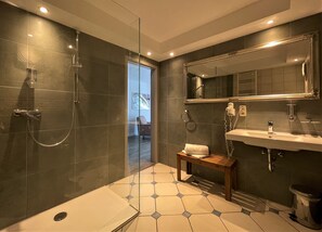 Deluxe Double Room (annex building) | Bathroom - Wasserschloss Mellenthin (Mellenthin)
