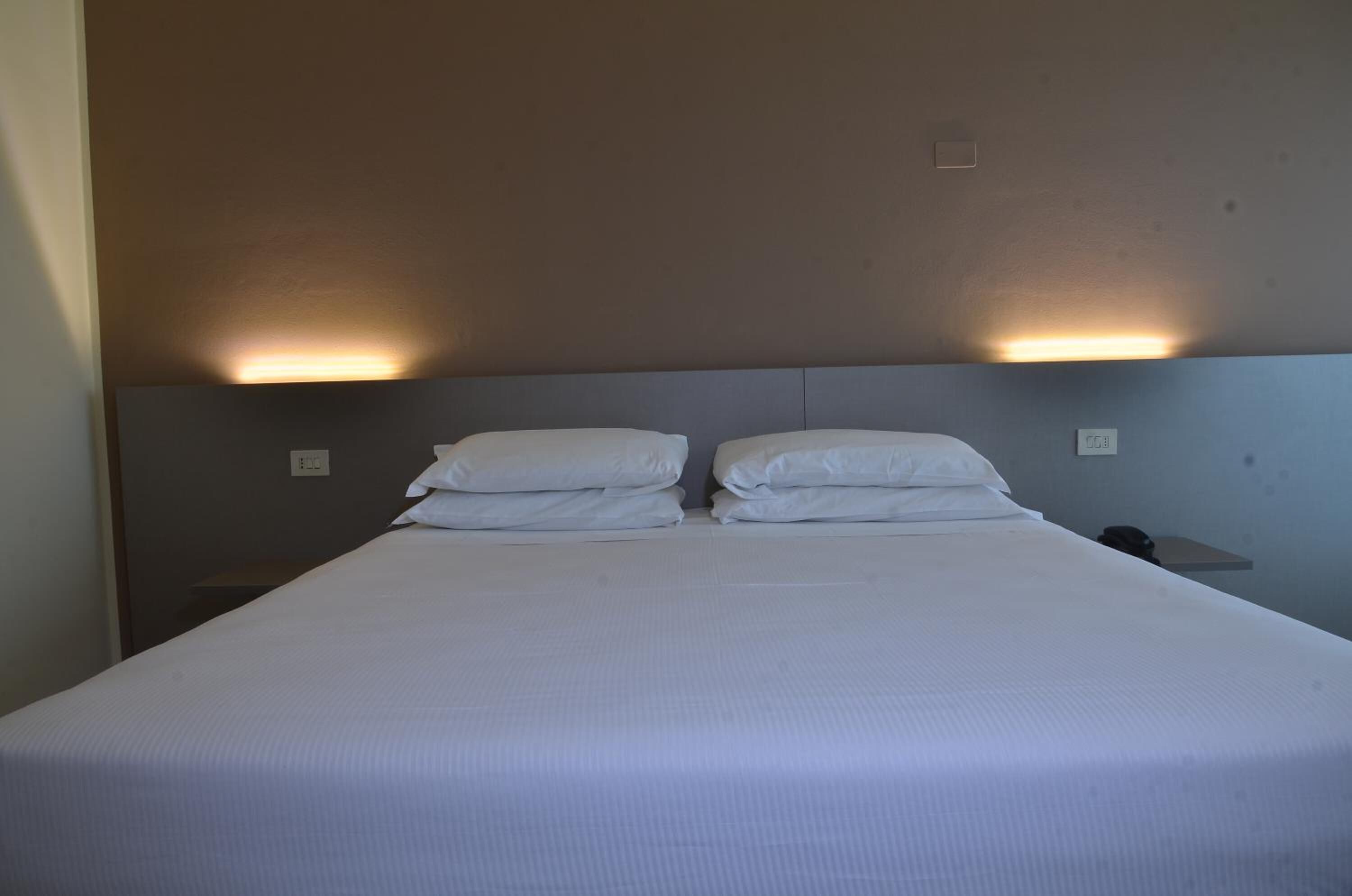 minibar, in-room safe, desk, soundproofing