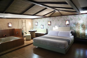 Suite | In-room safe, desk, free WiFi - Victoria Court Las Piñas (Las Pinas)