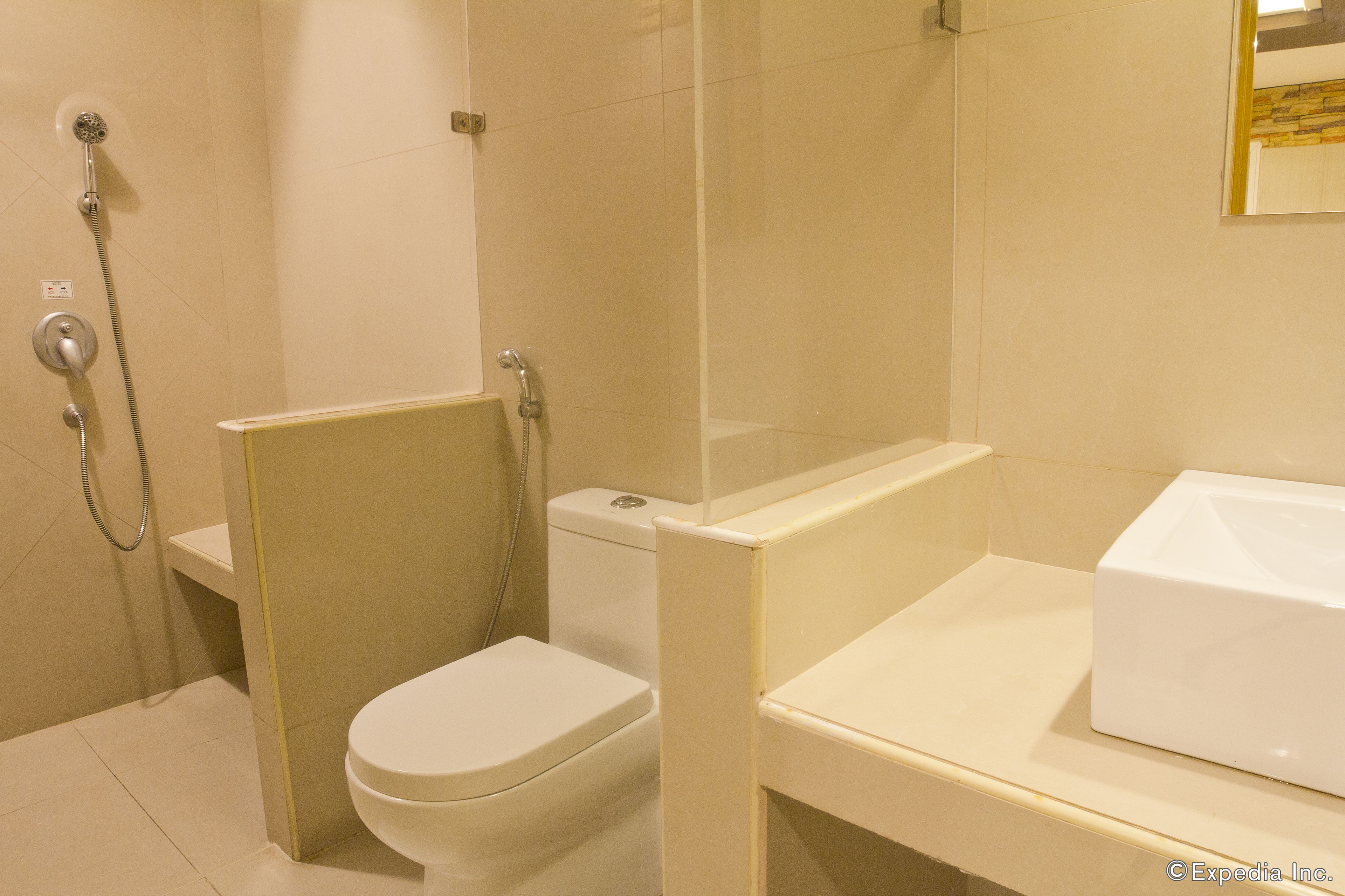 Photo - Victoria Court Las Piñas