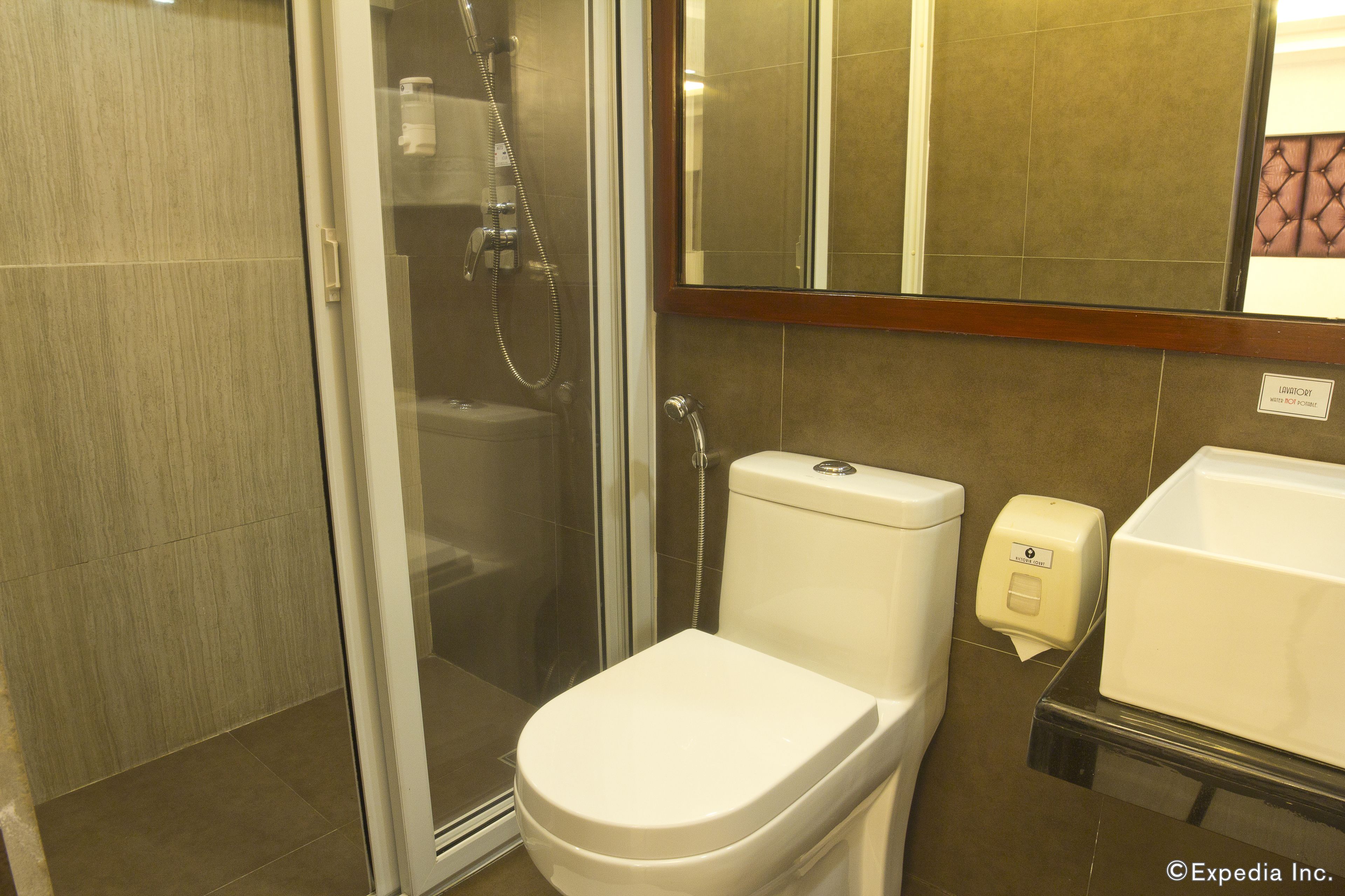 Photo - Victoria Court Las Piñas