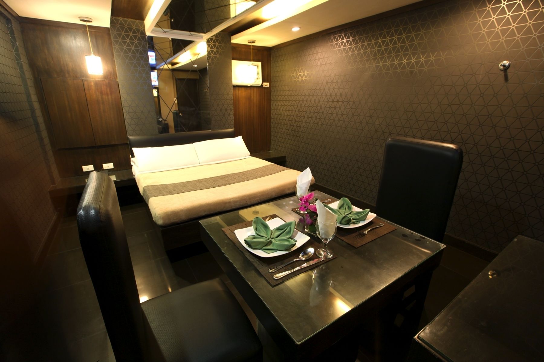 Photo - Victoria Court Las Piñas