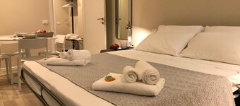 Honey Rooms