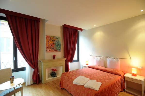 Minibar, Schreibtisch, schallisolierte Zimmer, kostenloses WLAN