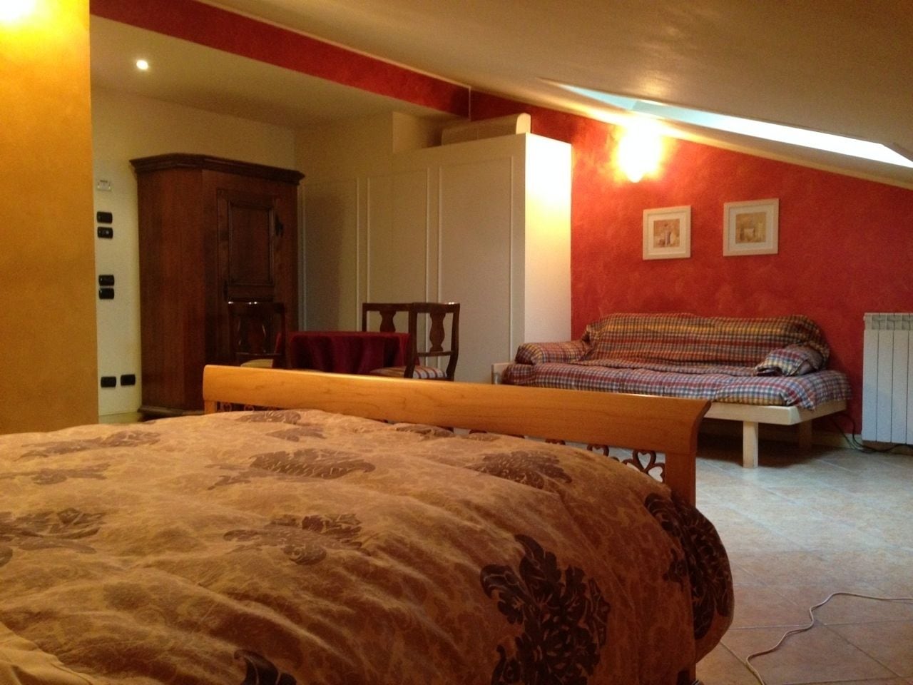 standard quadruple room, private bathroom | free wifi, bed sheets