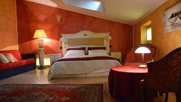 Suite | Free WiFi, bed sheets