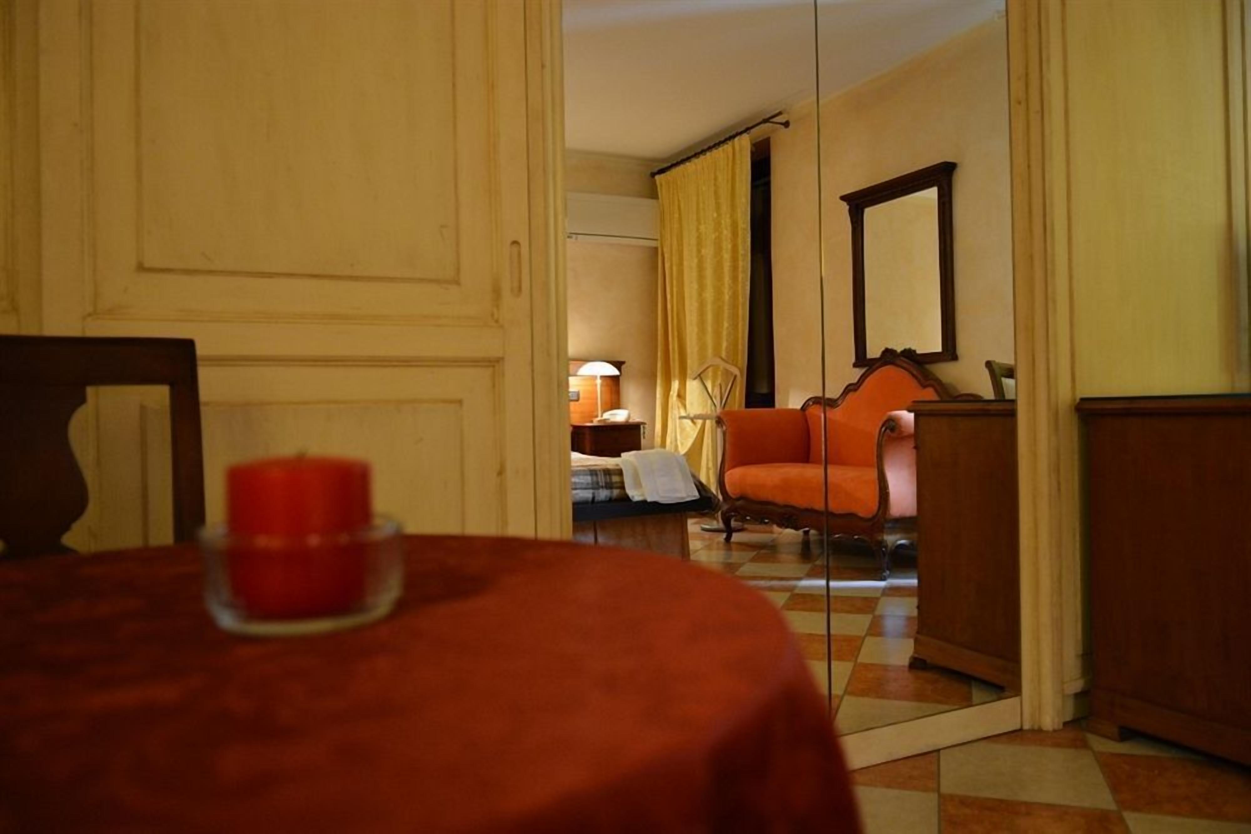 standard double room, private bathroom | free wifi, bed sheets