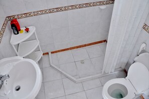 Regadera, regadera tipo lluvia, amenidades de baño gratuitas 