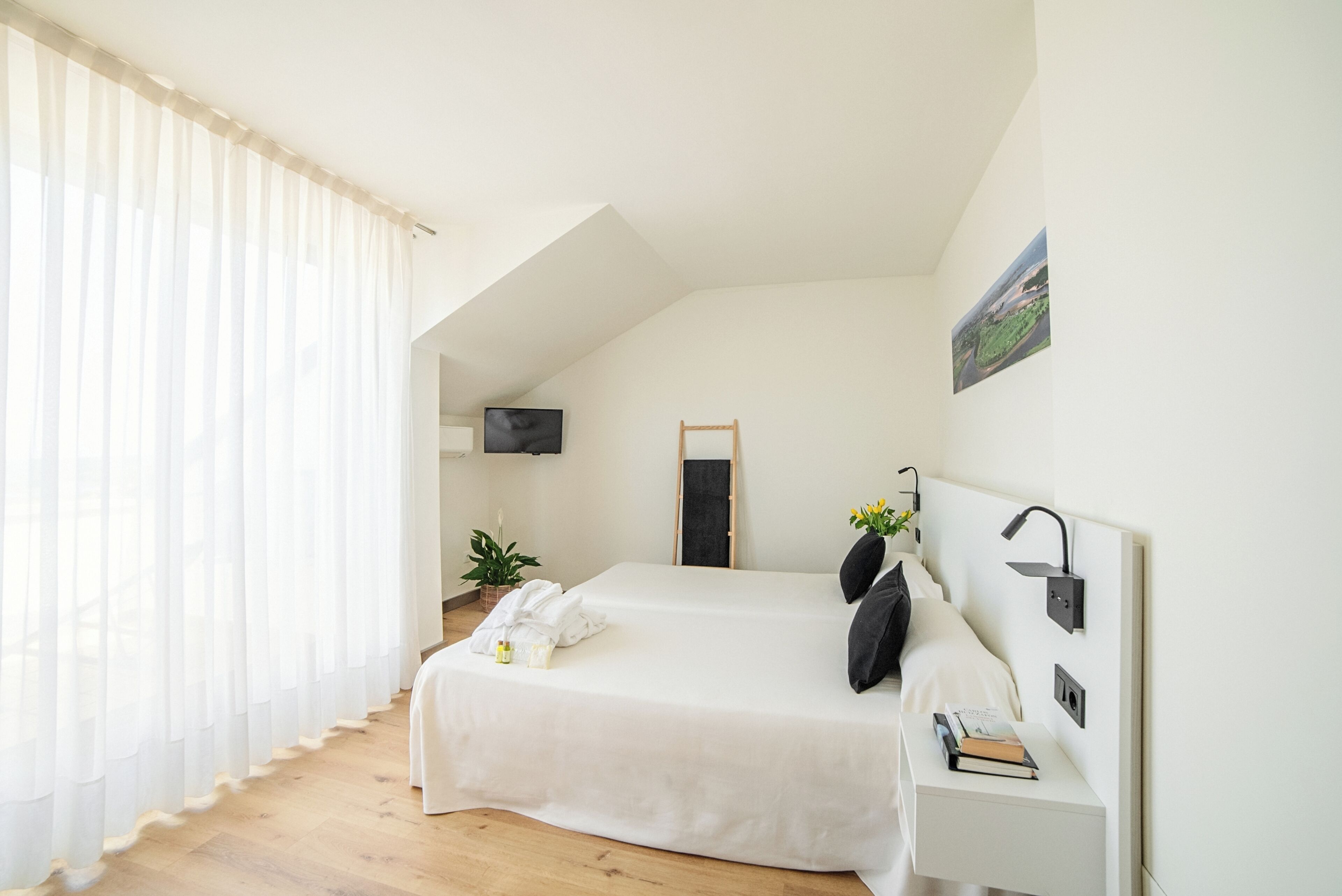 Superior Apartment | Pillow-top beds, laptop workspace, blackout curtains, cots/infant beds