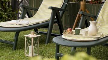 Appartement, terras (private garden) | Pillowtop-bedden, verduisterende gordijnen, babybedden, gratis wifi