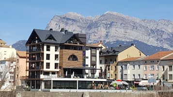Façana frontal de l'allotjament