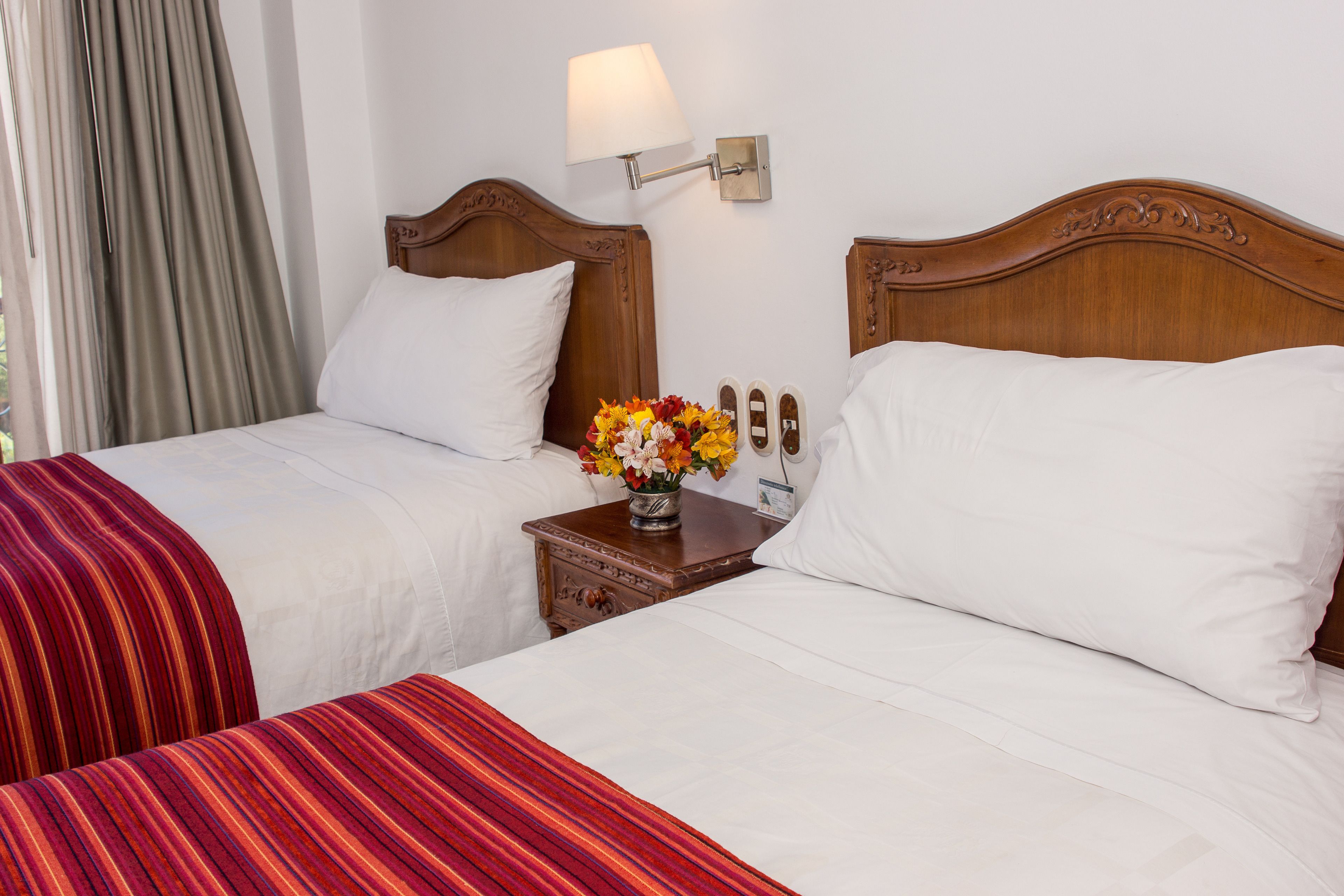 city twin room | 1 bedroom, in-room safe, desk, laptop workspace