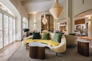 Lobby sitting area - Mauricia Beachcomber Resort & Spa (Grand-Baie)