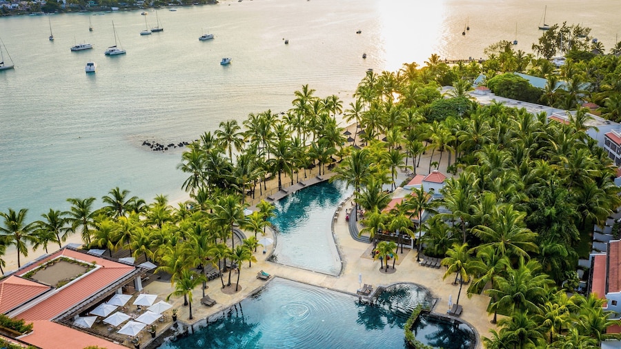 Mauricia Beachcomber Resort & Spa