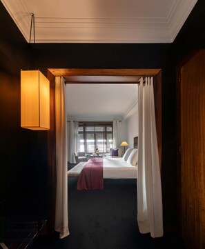 Large | Premium bedding, down comforters, minibar, in-room safe - Hotel Primero Primera (Barcelona)