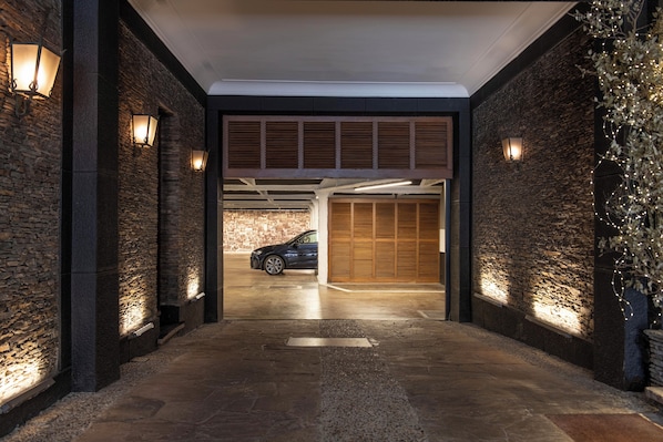 Self-parking (surcharge) 20 per night