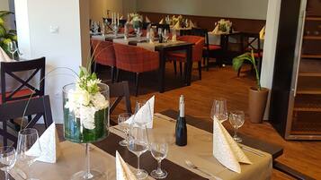 Dîner servi sur place