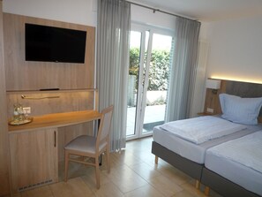 Hypo-allergenic bedding, minibar, desk, blackout curtains - Hotel Veldscholten (Lingen)